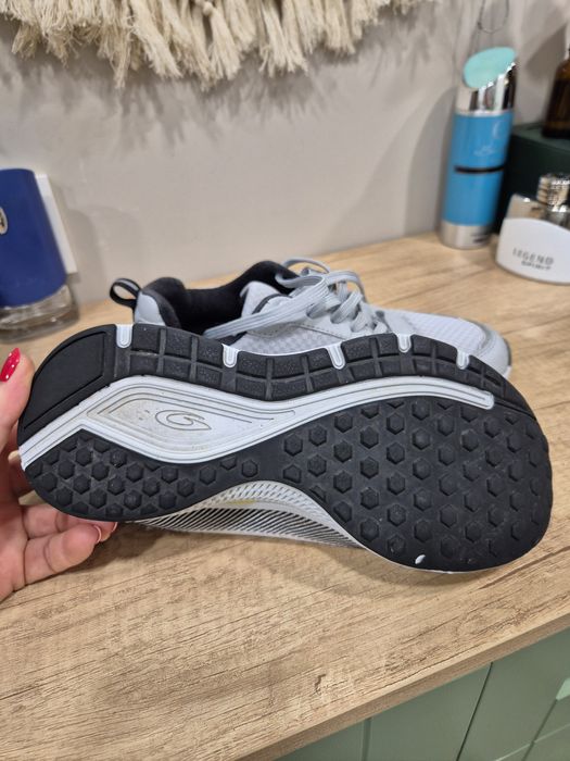 Кросовки  серого цвета