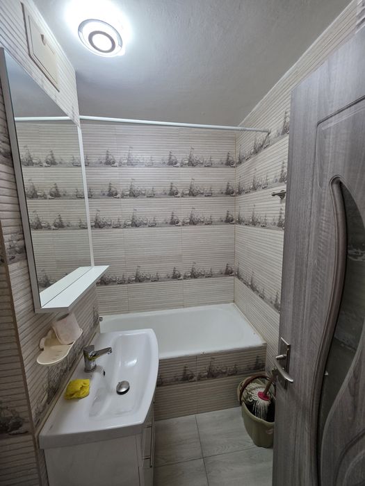 Particular închiriez apartament 2 camere bl Brâncoveanu