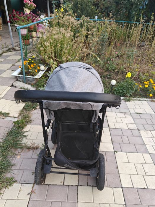 Продам детскую коляску