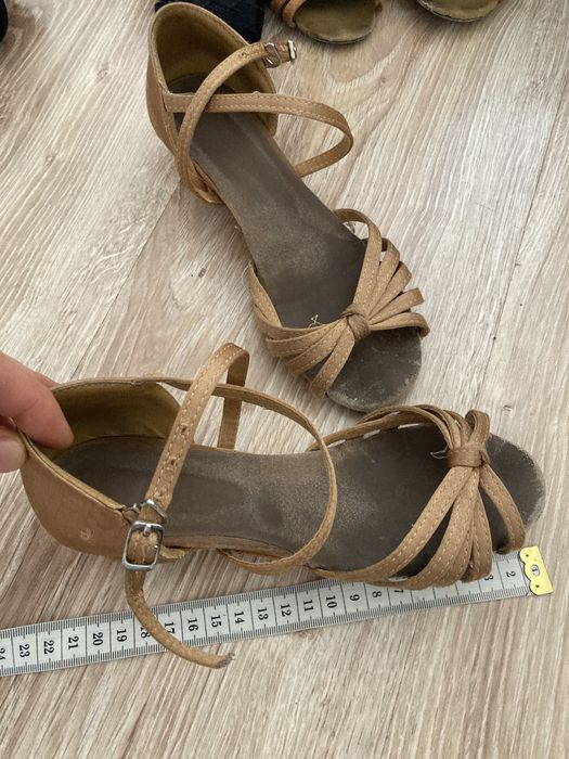 Продам танцевальные туфли