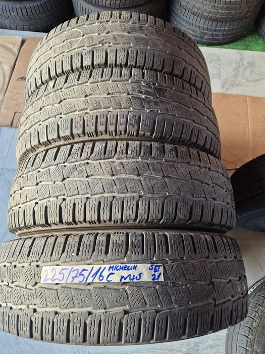 Vând cauciucuri 225/75/16 C M+S dot 2021 //Michelin//