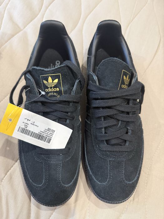 Адидас (самба) у кого  реальный  42 или 42,5 размер  четко подойдёт