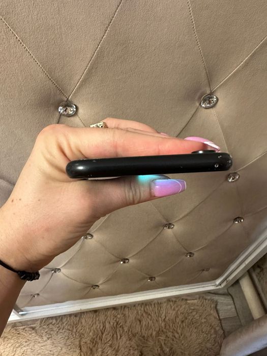 Продам IPhone XR 64gb