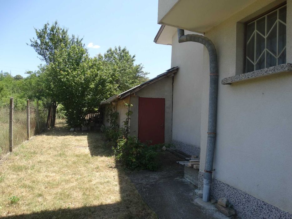 Продава се Къща в с. Разбойна, Област Търговище - 295 кв.м за 536 €/кв.м - Снимка #2