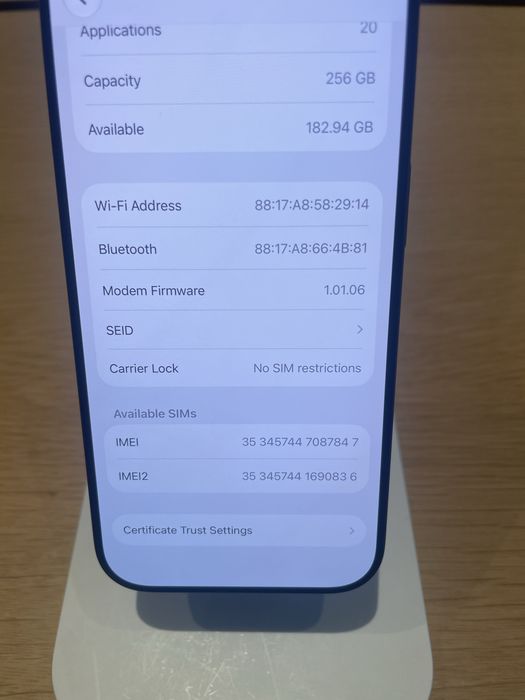 Iphone 18 pro 256gb Burgundy (Бордовый)