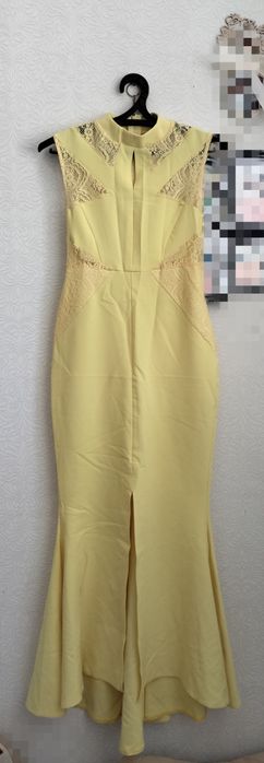 Вечернее желтое платье