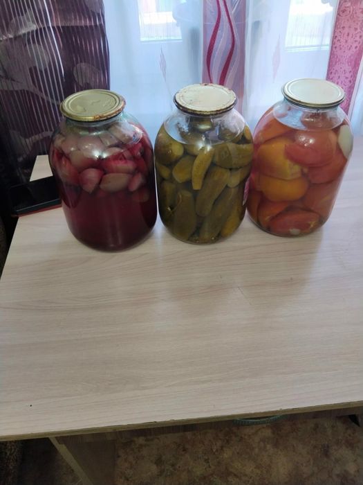 Продам соленье огурцы, помидоры. Варенье.