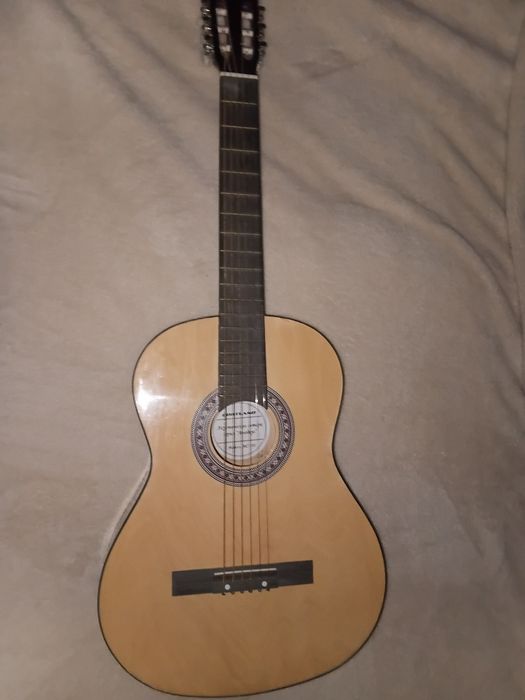 Продам гитару Cortland