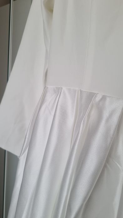 Бяла сватбена рокля, нова с етикет