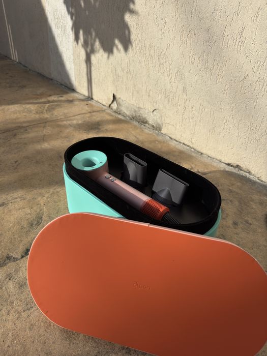 Uscator Dyson Supersonic HD15 cu cutie Travel