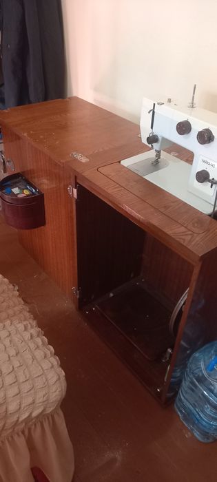 Тикув машинаси сотилади.