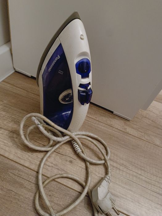 Продам Рабочий Утюг Panasonic NI E500T