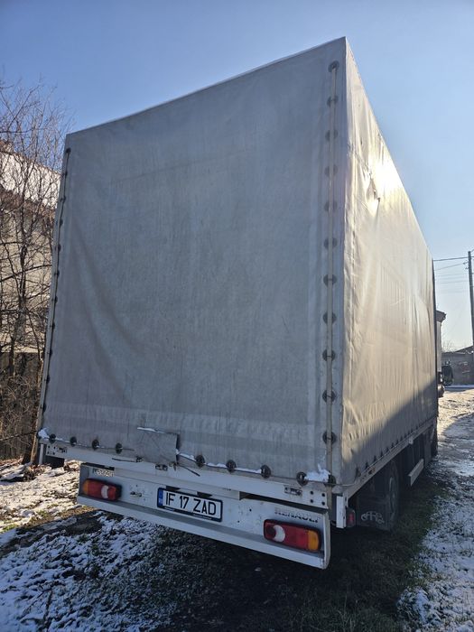 Vând Renault Master