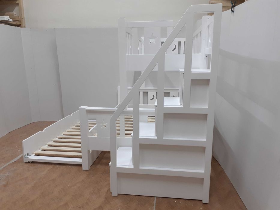 TRANSPORT GRATUIT.Pat etajat din lemn masiv.Cod 3519