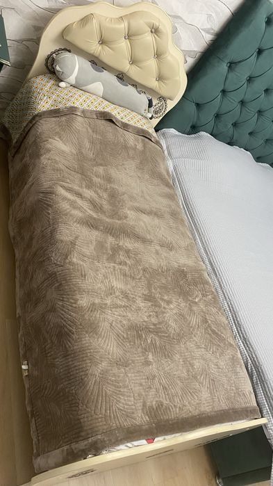 Продам кровать за 10 тыс тг . Самовывоз