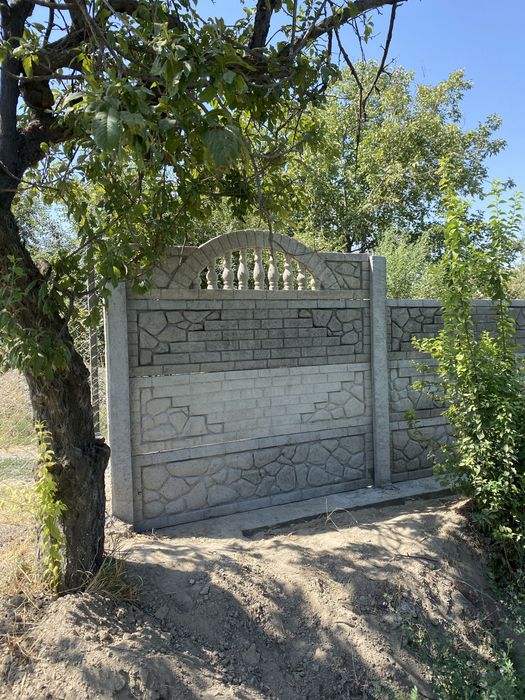 Evrozabor sotamiz va o’rnatamiz Beton zabor