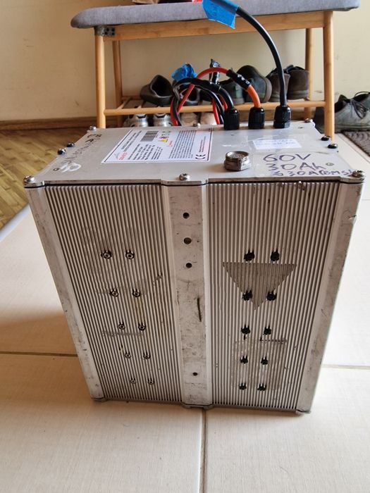 Baterie 60V 1.8kwh 30Ah li-ion triciclu scuter scooter electric motor litiu nu AGM acid 67.2V