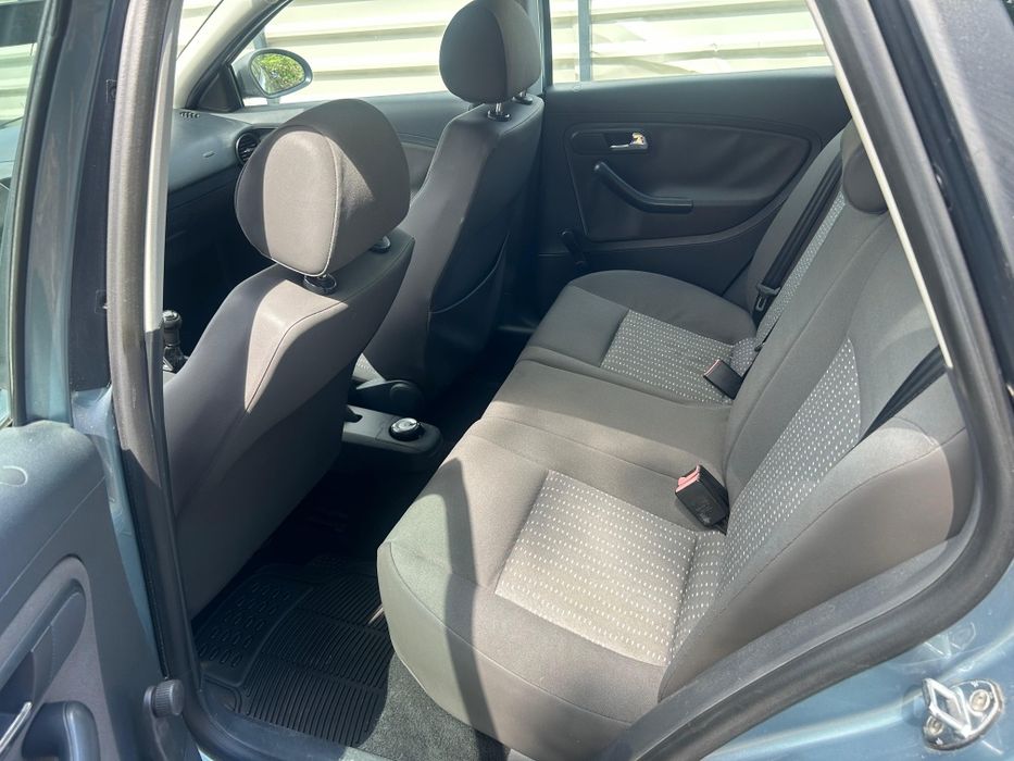 Vând  Seat Ibiza 2005