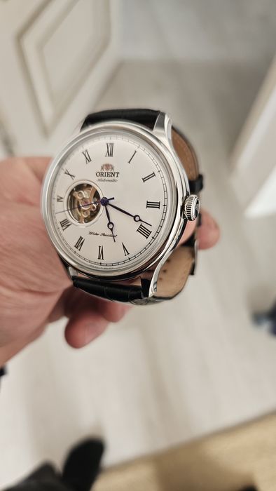 Қол сағат сатылады