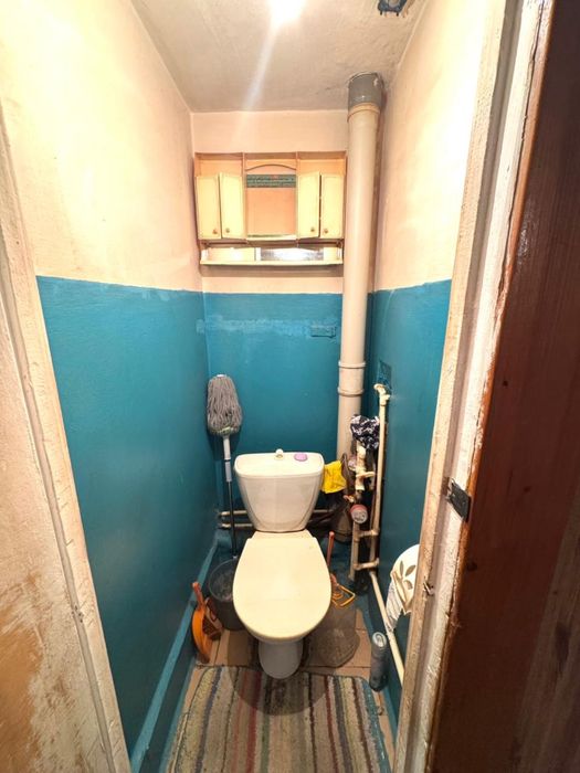 Срочно Продам 2ку - 8мкр!