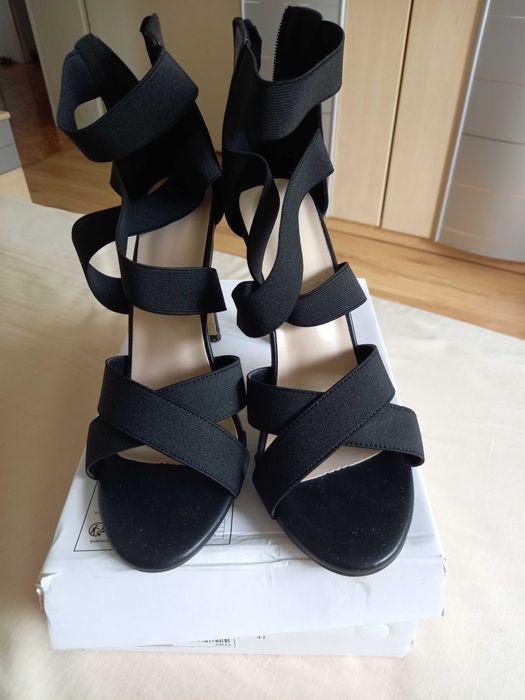 Дамски сандали за повод