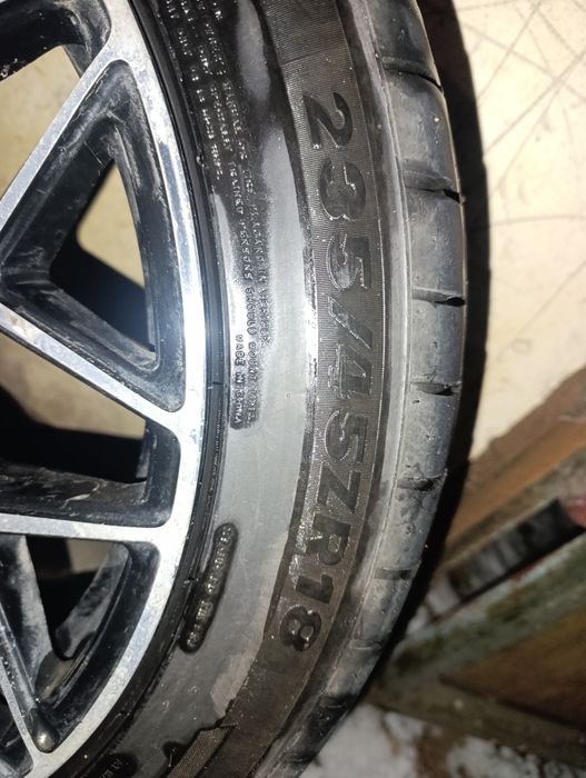 Продам 4 колеса в сборе 235/45/R18