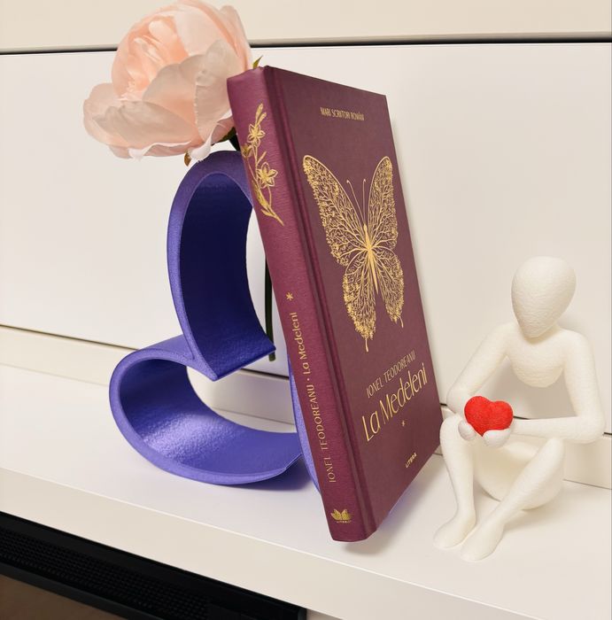 Suport carte si vaza personalizat