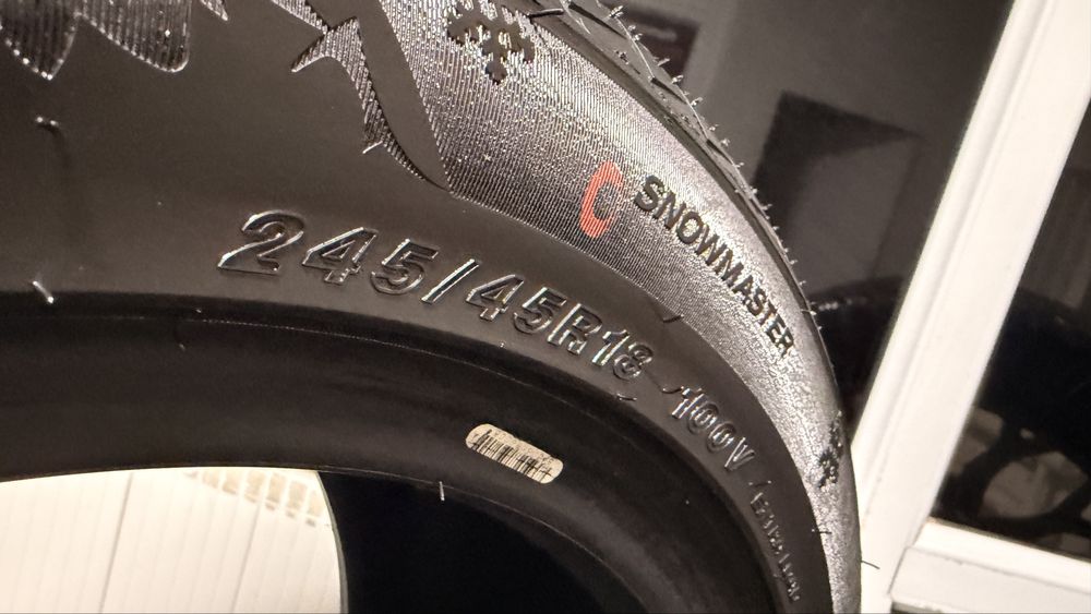 Зимний шины 245/45/18