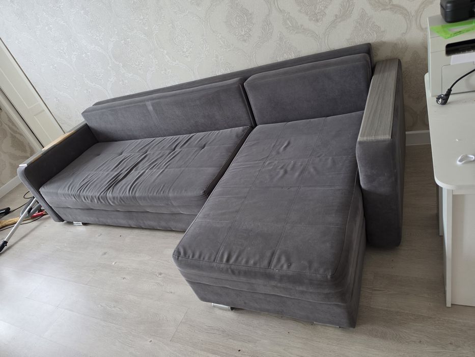 Продам диван 3,5 метра