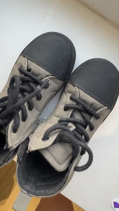 Продам детские ботинки Zara