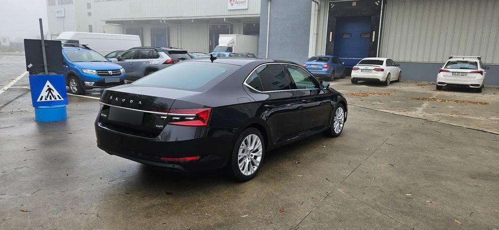 Skoda Superb Primul proprietar, stare perfecta  ( pret 20.400 E - TVA inclus )