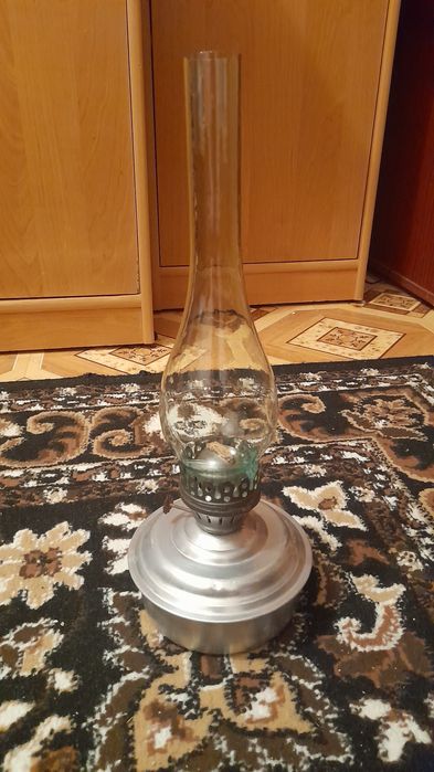 Продам керосиновую лампу