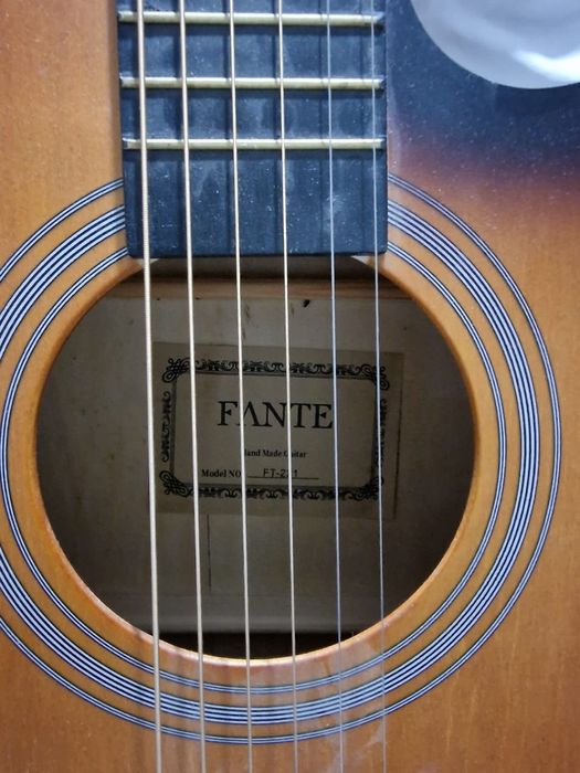 Гитара акустическая