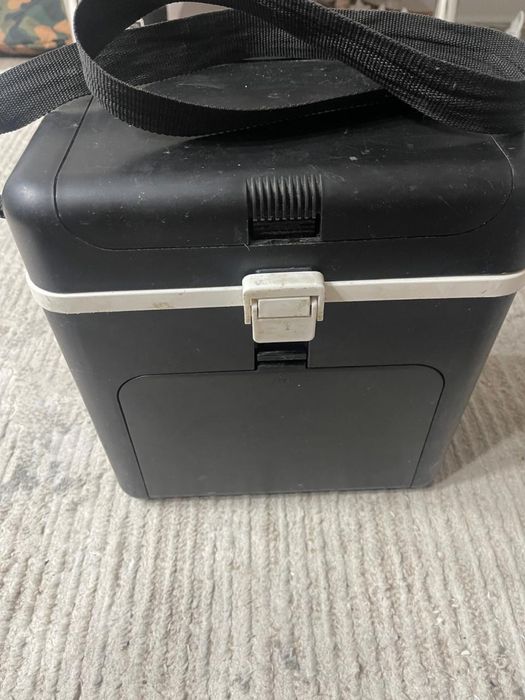 Продам дорожный холодильник