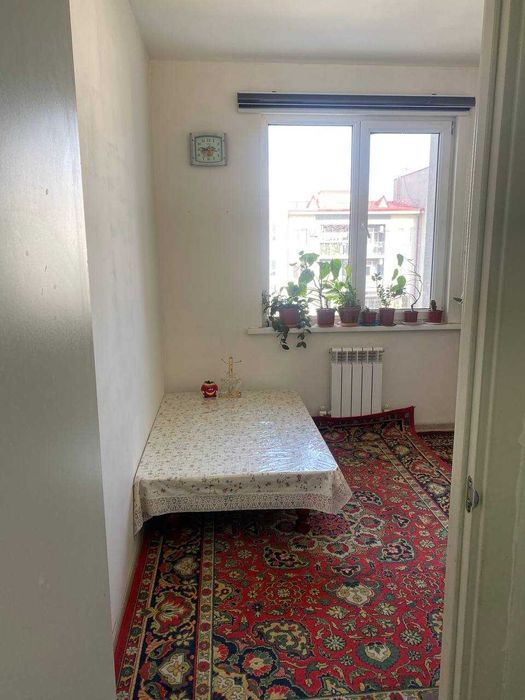 Srochno! Yangihayotda 2 xonali uy sotiladi. 60000$ kelishiladi.