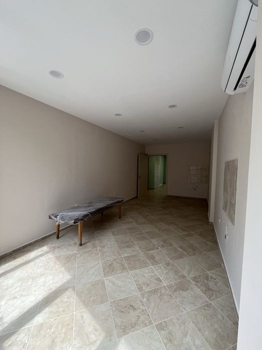 Дава се под наем Офис в Варна, Гранд Мол Варна - 93 кв.м за 1275 € - Снимка #1