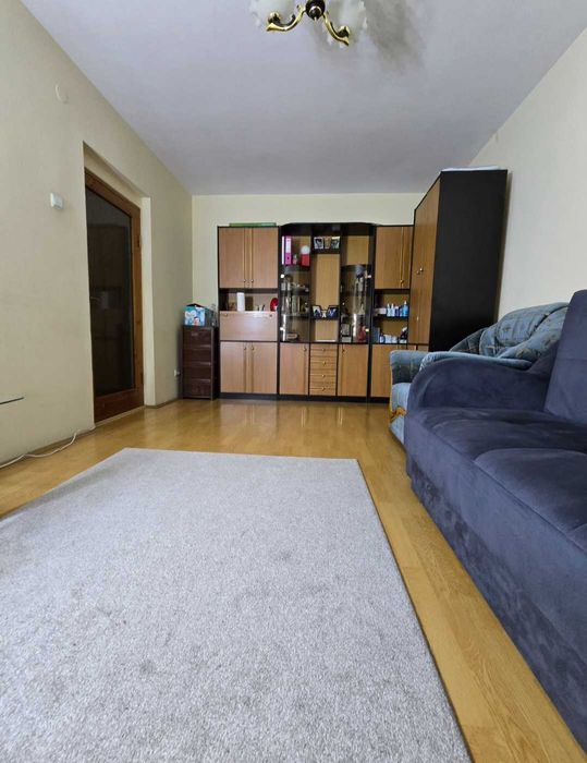 Zona PALAS-MALL,apart 2 cam.DECOMANDAT, mobilat-utilat, 103.500 Euro Neg..