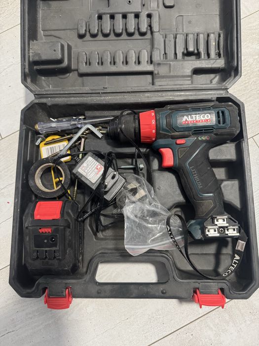 Шуруповерт аккумуляторный