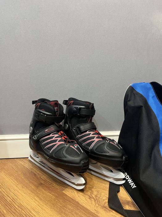 Продам коньки Fila