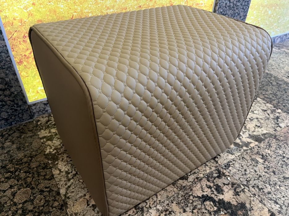 Луксозна пейка за антре, кожена табуретка (в две разновидности)