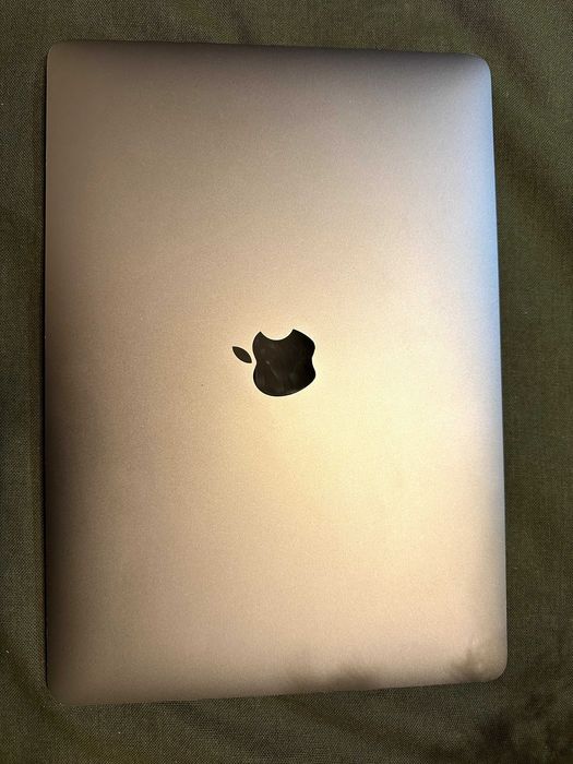 MacBook Pro 13 inch 2019 Touch Bar