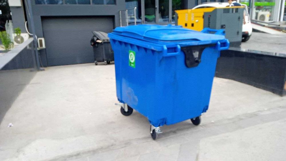 Пластиковые мусорные контейнеры (Россия) — 660/770/1100 литров