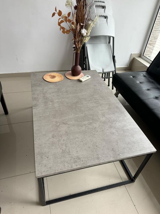 Офис оборудване {бюро,столове,секция}