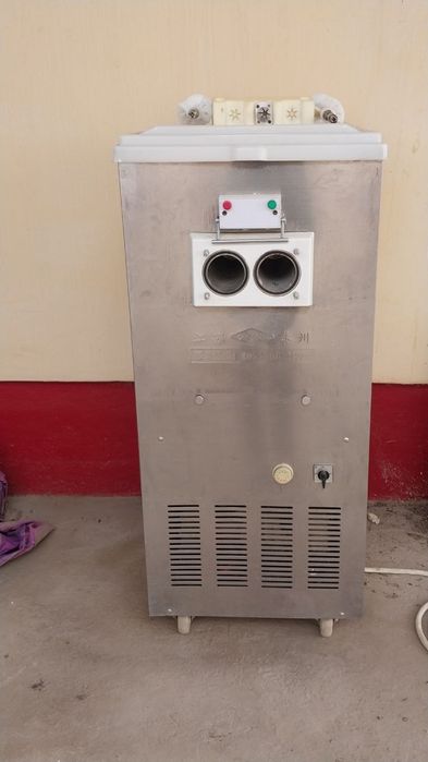 Muzqaymoq aparat sotiladi