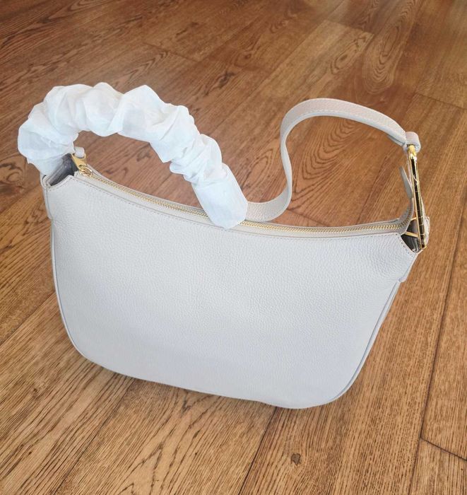 НОВА! Луксозна чанта Coccinelle Priscilla Nude, естествена кожа, с цип