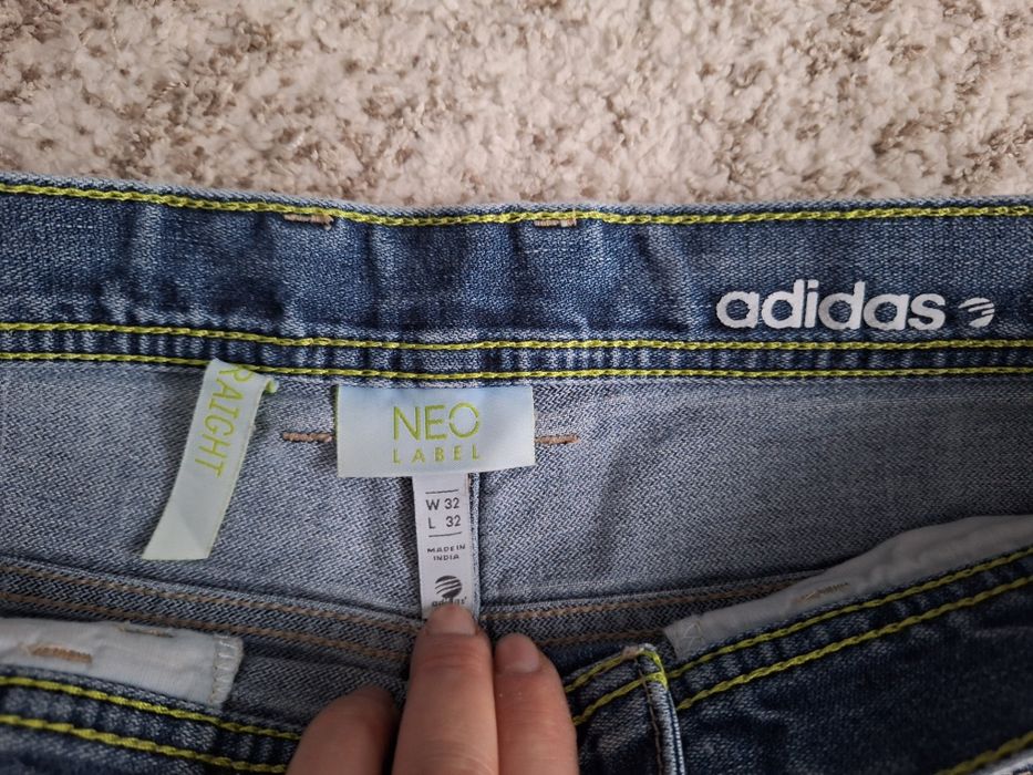 Blugi Adidas Neo W32L32