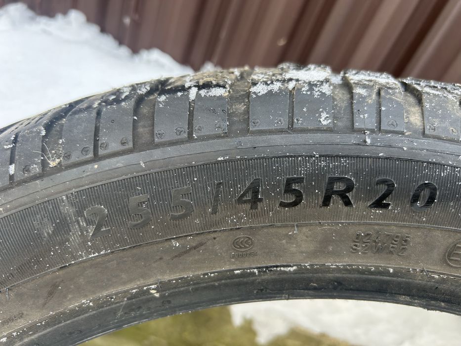 Anvelope 255/45/20