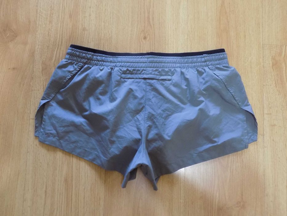 къси панталони nike air шорти клин оригинал дамски спорт крос фитнес M