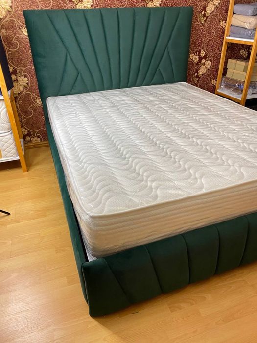 Кровать. Двухспальная кровать. Двухместная кровать.