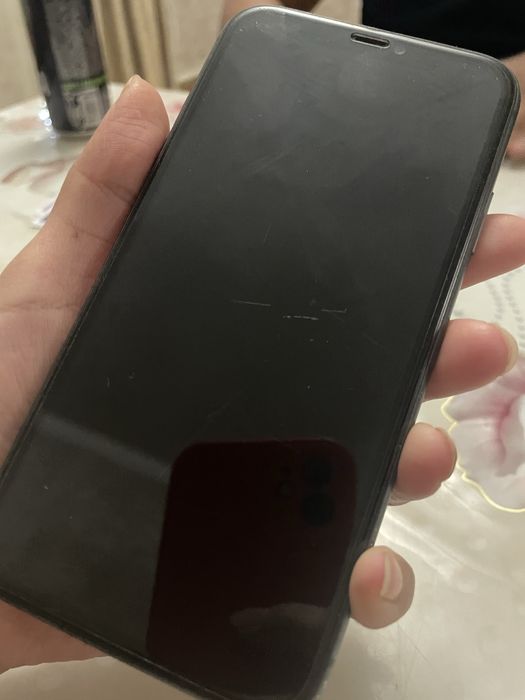 Продам айфон 11 черный
